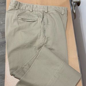 Men’s Bill’s Khakis cotton Twill Pants. Size 36.